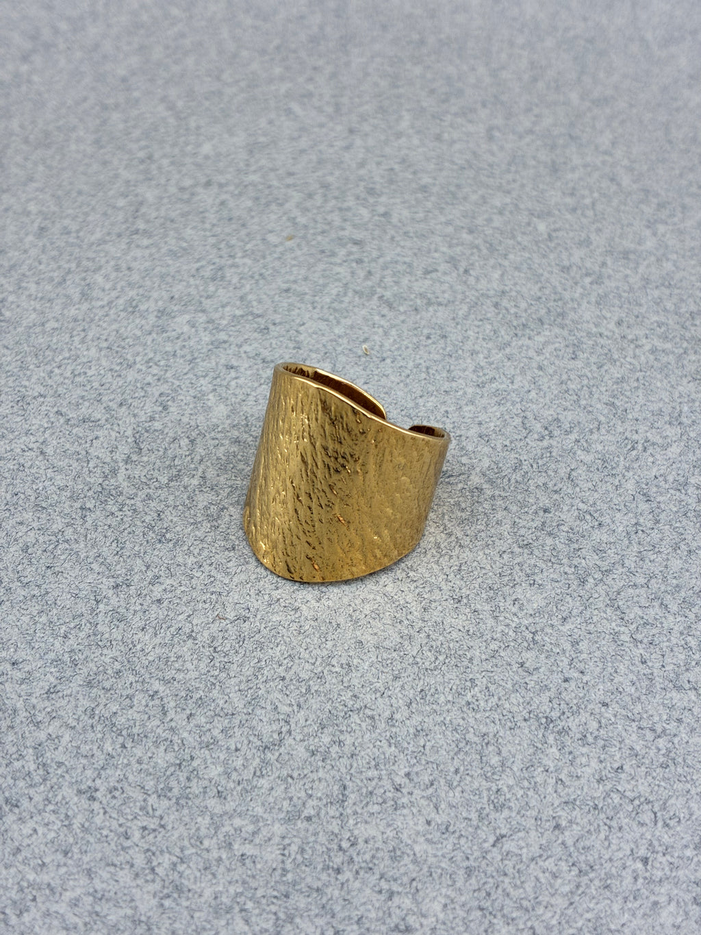 BAGUE Concrete