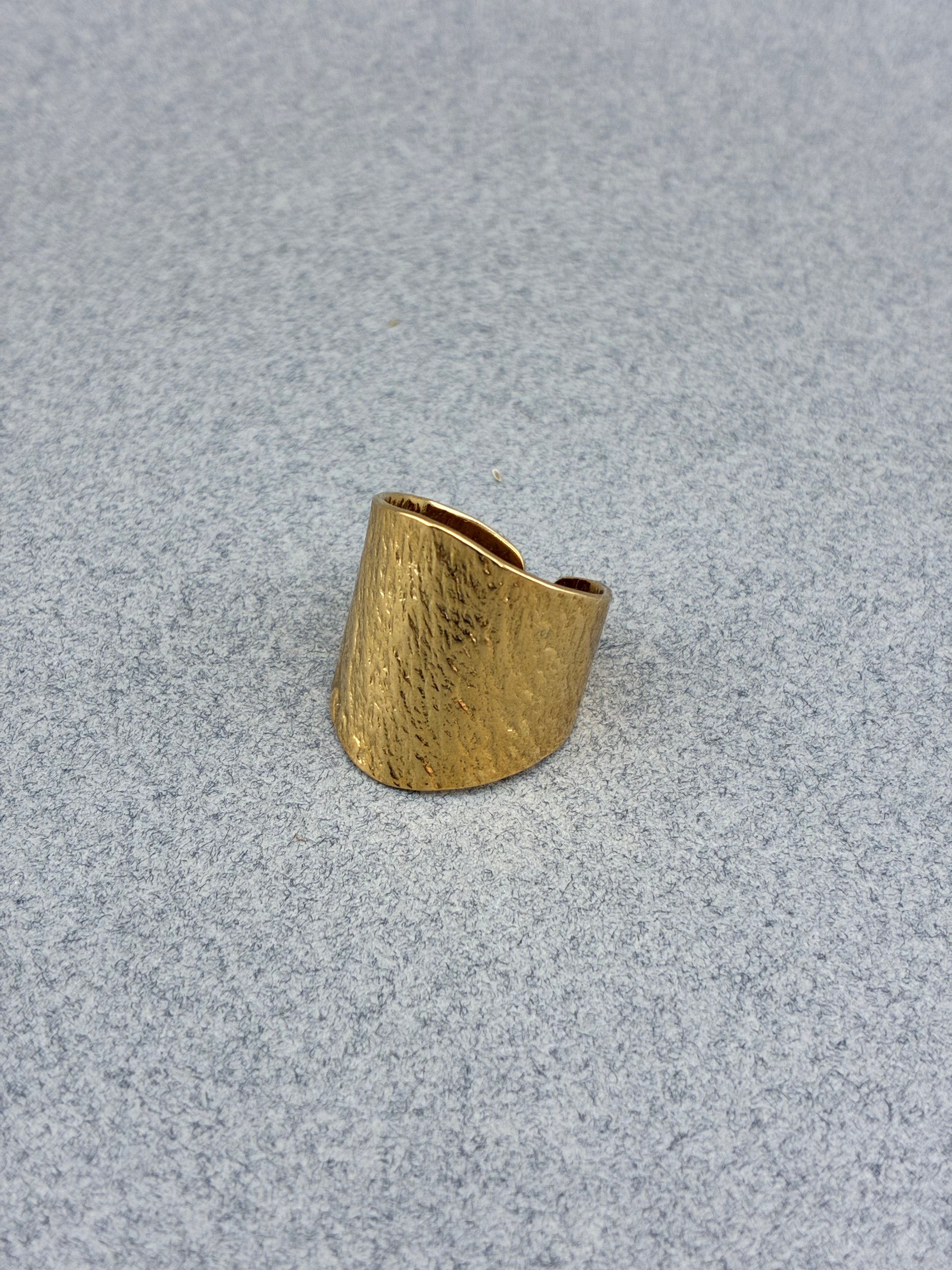 BAGUE Concrete