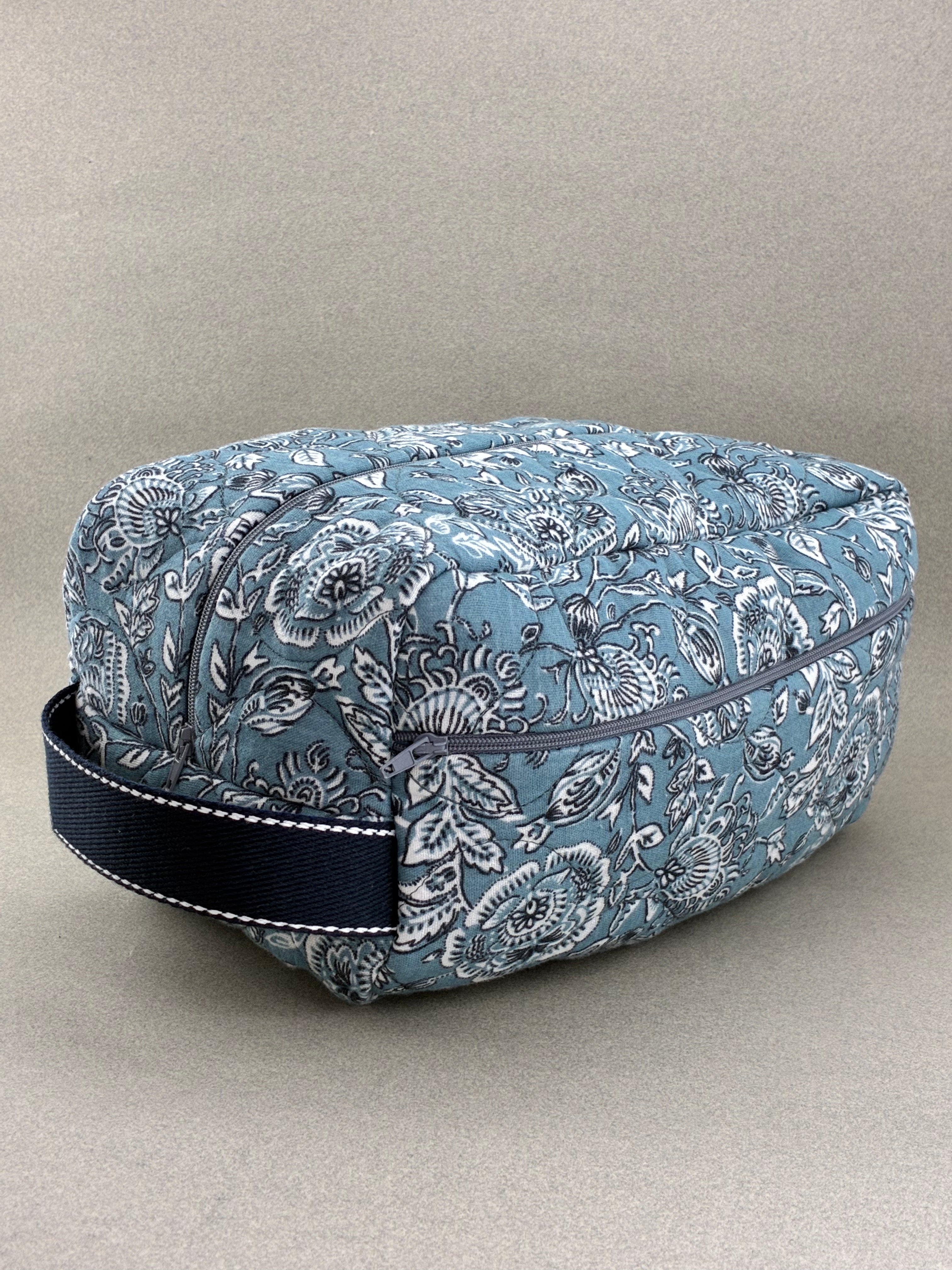 TROUSSE DE TOILETTE Bleu Matelassé